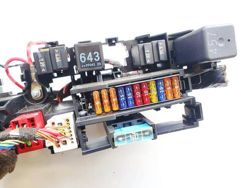 Fuse box AUDI A5 (8T3) 2.0 TDI | BP32582895E1  - Image 5