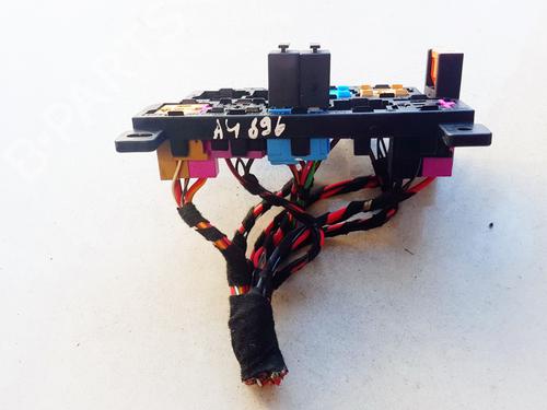 Used Fuse box Fuse box AUDI A6 C6 (4F2) 2.0 TDI (136 hp) 33101208 33101208