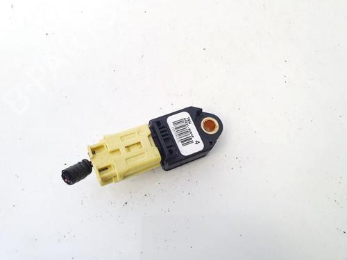 Used Electronic module TOYOTA COROLLA Verso (ZER_, ZZE12_, R1_) 2.2 D-4D (AUR10_, AUR10R) (136 hp) 32900570