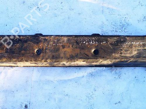 Used Front bumper reinforcement Front bumper reinforcement 35552938 35552938