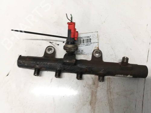 Used Injection rail Injection rail 35075671 35075671