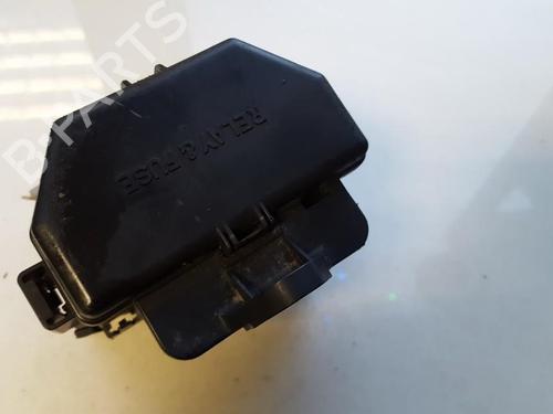 Used Fuse box Fuse box TOYOTA RAV 4 II (_A2_) 2.0 D 4WD (CLA20_, CLA21_, CLA20R, CLA21R) (116 hp) 33514765 33514765