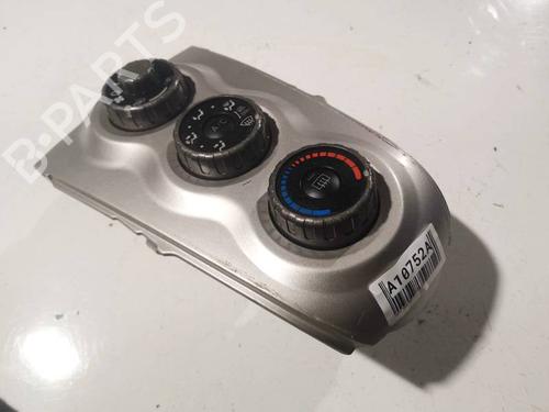 Used Climate control Climate control TOYOTA YARIS (_P9_) 1.3 4WD (NCP95) (87 hp) 34949358 34949358
