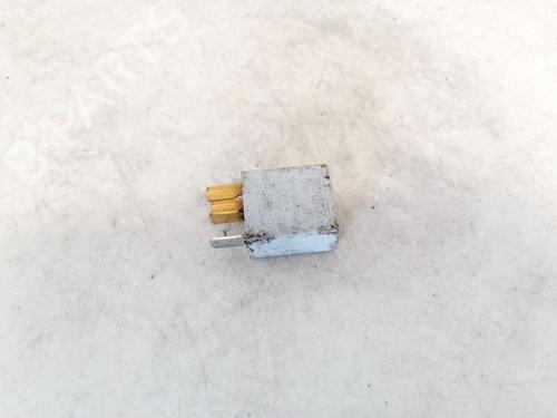 Used Electronic sensor Electronic sensor TOYOTA COROLLA Saloon (_E12_) 1.4 D-4D (NDE120_, NDE120R) (90 hp) 32876733 32876733