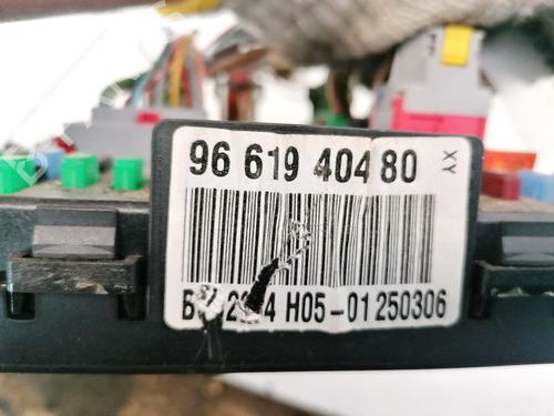 Fuse box CITROËN C5 II (RC_) 1.6 HDi (RC8HZB) | BP32913039E1 - Image 3