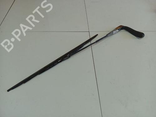 Used Front windshield wiper arm Front windshield wiper arm RENAULT LAGUNA I (B56_, 556_) 2.0 (B56C/H/N) (113 hp) 33730958 33730958