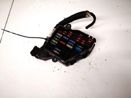 fuse-box-vw-passat-b5-variant-3b5-1997-1998-1999-2000-2001-32891222 main image