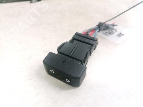Used Switch Switch RENAULT ESPACE II (J/S63_) 2.1 TD (J633, J634, J/S635, J/S63D) (88 hp) 32890345 32890345