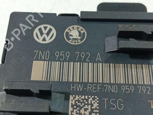 Electronic module SKODA SUPERB II (3T4) 2.0 TDI | BP38798360M83 - Image 5