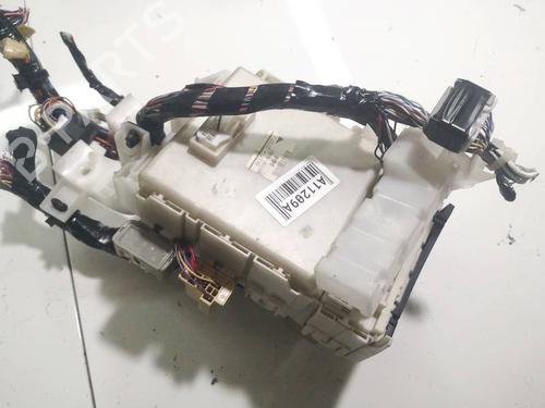 Used Fuse box Fuse box 33487335 33487335