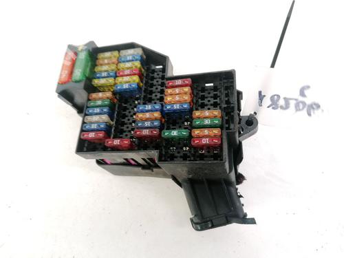 Used Fuse box Fuse box 32913350 32913350