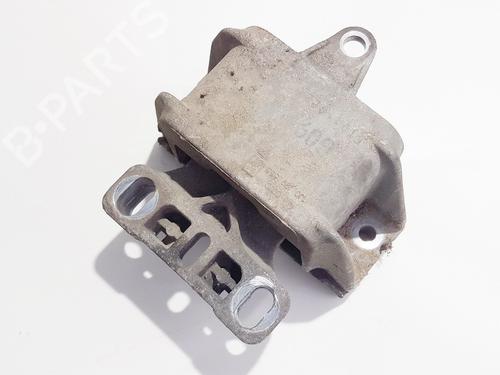 Used Engine mount Engine mount VW BORA I (1J2) 1.9 TDI (90 hp) 33071288 33071288