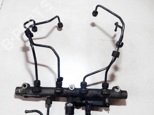 Used Injection rail Injection rail CITROËN C5 I (DC_) 2.2 HDi (DC4HXB, DC4HXE) (133 hp) 35621573 35621573