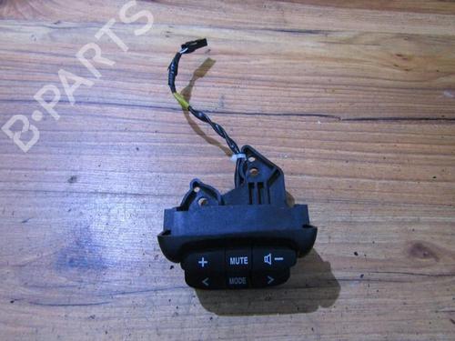 Used Steering wheel controls Steering wheel controls 35652267 35652267