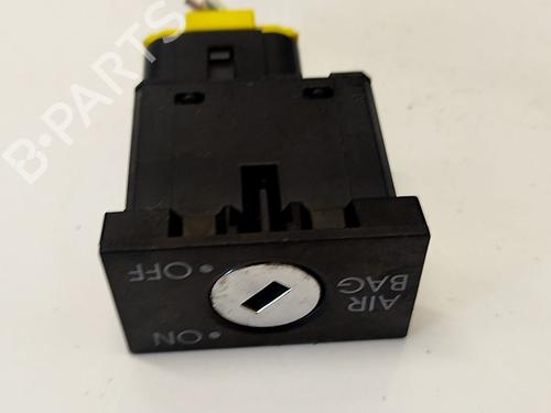 Used Switch Switch 37227644 37227644