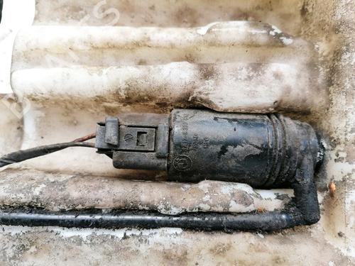 washer-pump-bmw-5-e39-1995-1996-1997-1998-1999-2000-2001-2002-2003-35431627 main image