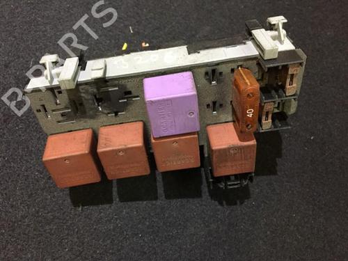 Used Fuse box Fuse box RENAULT MEGANE I (BA0/1_) 1.6 16V (BA04, BA0B, BA11, BA1J, BA16, BA19, BA1K, BA1V,... (107 hp) 33483346 33483346