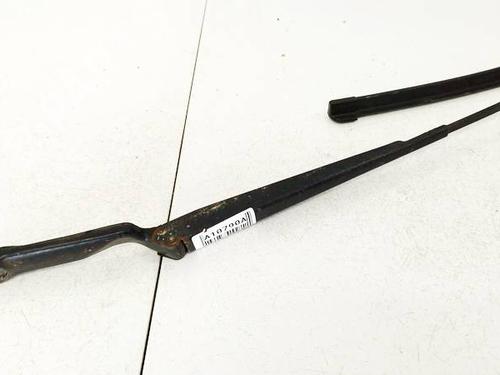 Used Front windshield wiper arm Front windshield wiper arm VW BORA I (1J2) 1.9 TDI (90 hp) 32558063 32558063