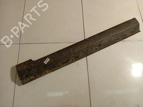 Used Left sideskirt Left sideskirt 39456005 39456005