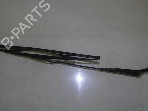Used Front windshield wiper arm Front windshield wiper arm MITSUBISHI CARISMA (DA_) 1.6 (DA1A) (90 hp) 33490394 33490394