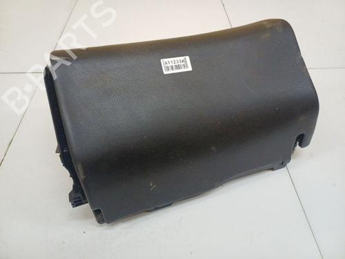 Handskerum Handskerum MERCEDES-BENZ C-CLASS (W203) C 200 Kompressor (203.042) (163 hp) 34747479 34747479