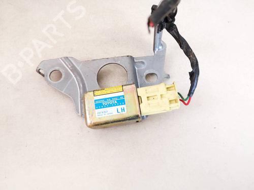 Used Electronic module Electronic module TOYOTA RAV 4 II (_A2_) 2.0 D 4WD (CLA20_, CLA21_, CLA20R, CLA21R) (116 hp) 32936654 32936654