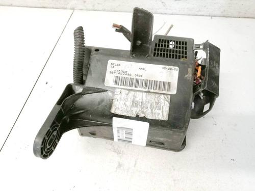Used Fuse box Fuse box 32589037 32589037