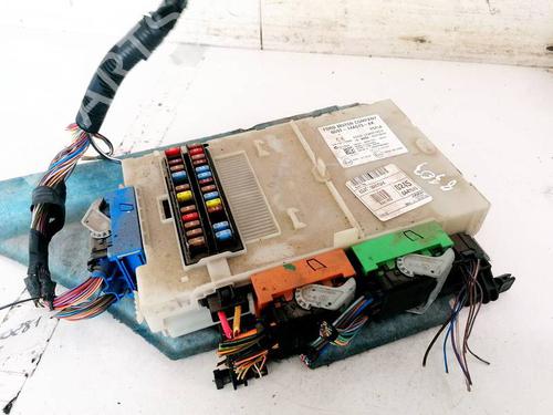 Used Fuse box Fuse box FORD S-MAX (WA6) 2.0 (145 hp) 32920005 32920005