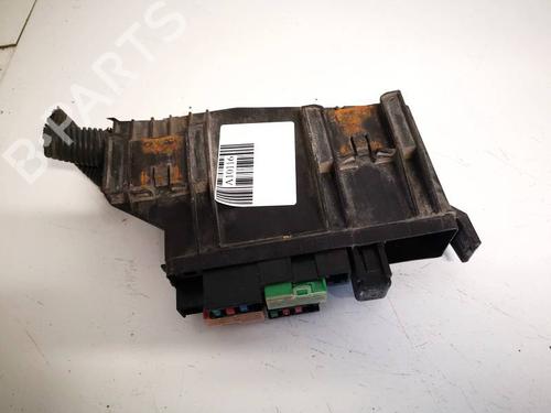 Used Fuse box NISSAN MURANO I (Z50) 3.5 4x4 (245 hp) 32590248
