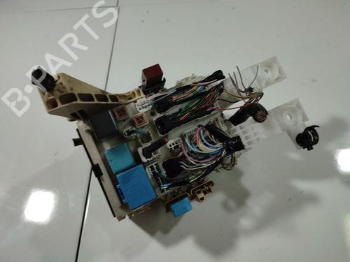 fuse-box-toyota-yaris-_p9_-2005-2006-2007-2008-2009-2010-2011-2012-2013-2014-32555825 main image