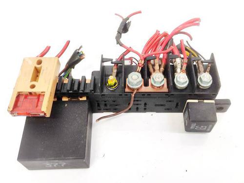 Used Fuse box Fuse box AUDI A6 C5 (4B2, 4B4) 1.9 TDI (130 hp) 32960422 32960422