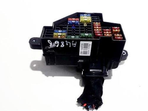 Used Fuse box Fuse box VW PASSAT B6 (3C2) 2.0 TDI (140 hp) 33526221 33526221