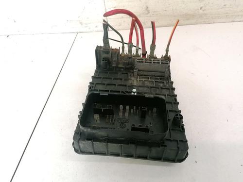 Used Fuse box Fuse box VW PASSAT B6 (3C2) 2.0 TDI (140 hp) 32904817 32904817