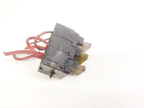 fuse-box-toyota-rav-4-ii-_a2_-2000-2001-2002-2003-2004-2005-32965452 main image