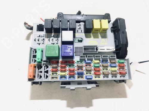 Used Fuse box Fuse box OPEL ASTRA G Saloon (T98) 1.4 (F69) (90 hp) 33072015 33072015