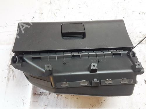 Used Glove box Glove box VW POLO IV (9N_, 9A_) 1.9 SDI (64 hp) 35878945 35878945