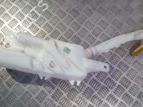 windscreen-washer-tank-renault-clio-iii-br01-cr01-2005-2006-2007-2008-2009-2010-2011-2012-2013-2014-35680249 main image