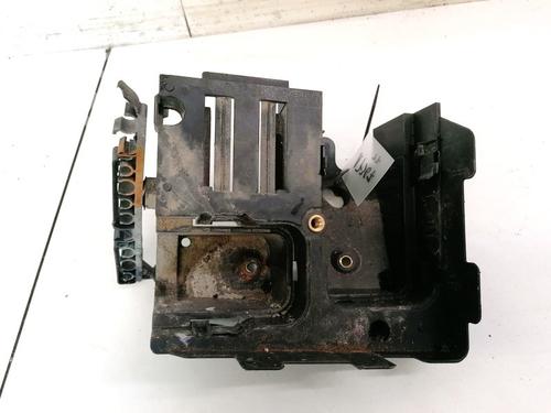 Used Fuse box Fuse box VW GOLF V (1K1) 1.4 FSI (90 hp) 32902846 32902846