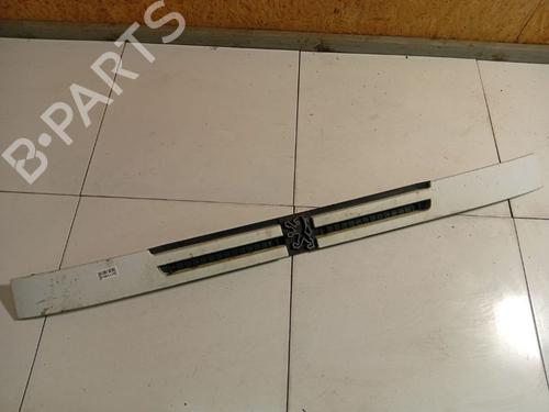 Used Grille Grille PEUGEOT BOXER Bus (230P) 2.5 D (86 hp) 40068116 40068116