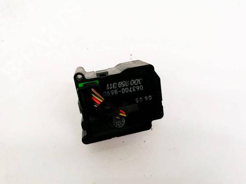 Used Electronic module Electronic module VW PHAETON (3D1, 3D2, 3D3, 3D4, 3D6, 3D7, 3D8, 3D9) 3.2 V6 (241 hp) 32919582 32919582