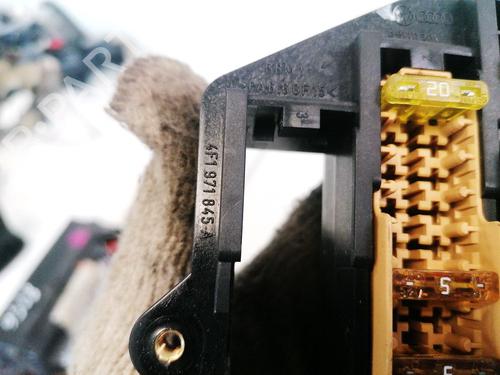 Fuse box AUDI A6 C6 (4F2) 3.2 FSI quattro | BP32913337E1 - Image 3