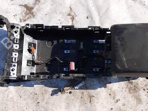 Used Armrest / Center console Armrest / Center console 35279723 35279723