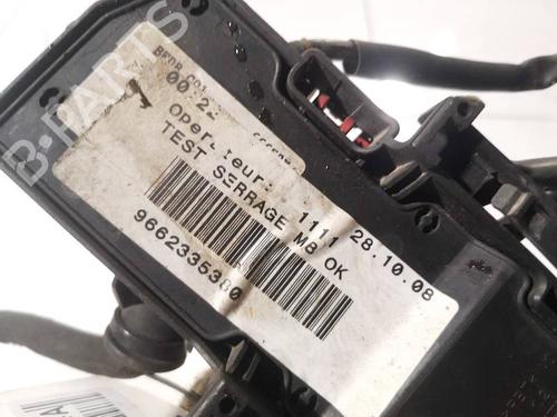 Fuse box CITROËN C5 III (RD_) 1.6 HDi 110 (RD9HZC) | BP39545576E1 - Image 3