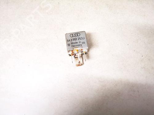 Used Electronic sensor Electronic sensor AUDI 80 B3 Saloon (893, 894, 8A2) 1.8 S (90 hp) 33083702 33083702