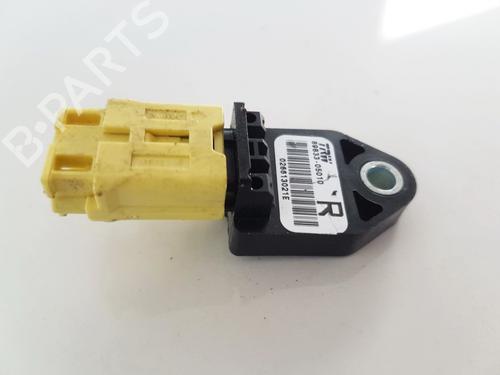 Used Electronic module Electronic module TOYOTA AVENSIS (_T25_) 2.0 D-4D (CDT250_, CDT250R) (116 hp) 33065619 33065619