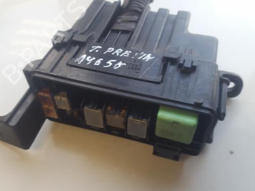 Used Fuse box Fuse box TOYOTA PREVIA II (_R3_) 2.0 D-4D (CLR30_, CLR30R) (116 hp) 33511831 33511831
