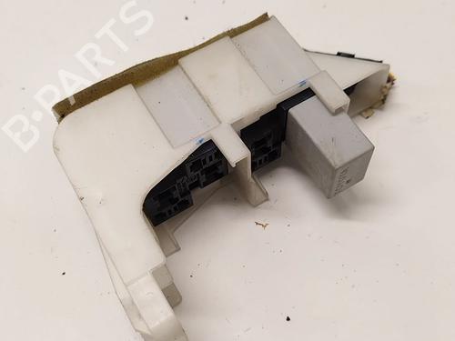 Used Fuse box Fuse box 38342435 38342435