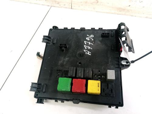 Sicherungskasten für OPEL VECTRA C (Z02) 1.9 CDTI (F69) (150 hp) 32902564