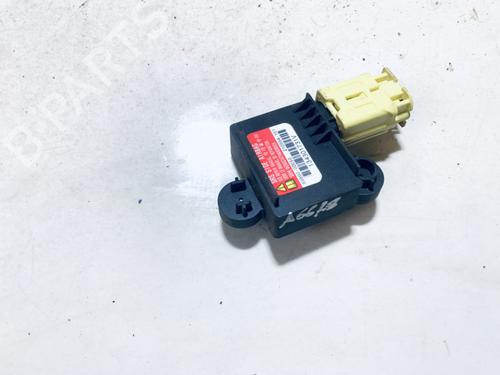 Used Electronic module Electronic module TOYOTA YARIS (_P1_) 1.4 D-4D (NLP10_, NLP10R) (75 hp) 33079128 33079128