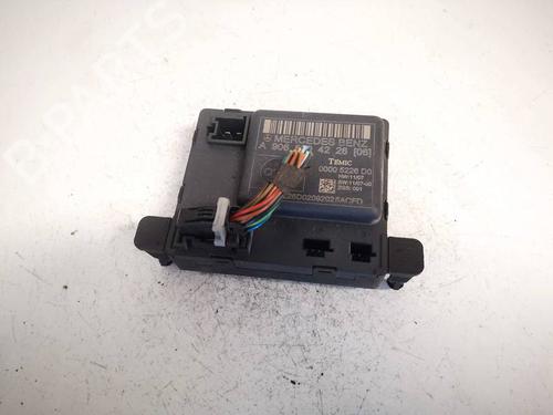 Used Electronic module Electronic module VW CRAFTER 30-35 Bus (2E_) 2.5 TDI (136 hp) 35133684 35133684